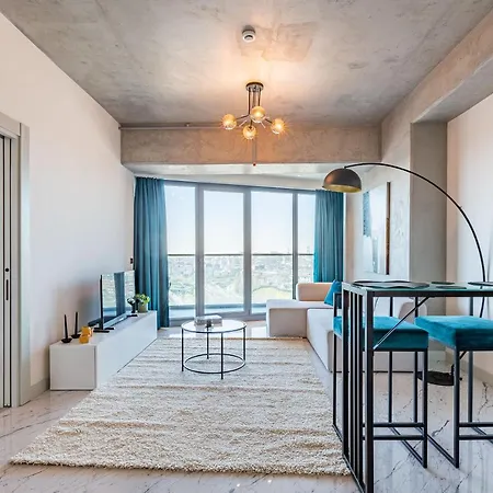 Cozy Flat With Fascinating City View And Balcony In Sisli * Istanbul