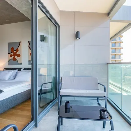 Lägenhet Cozy Flat With Fascinating City View And Balcony In Sisli Istanbul