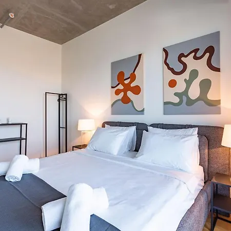 Cozy Flat With Fascinating City View And Balcony In Sisli Lägenhet